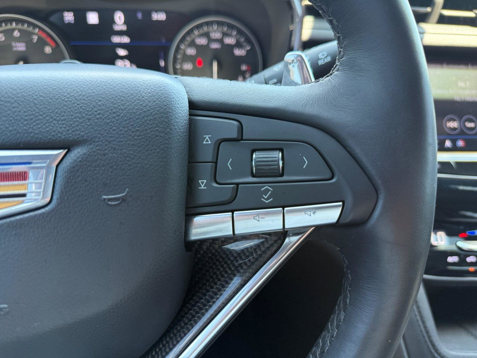 2024 Cadillac XT6 Base