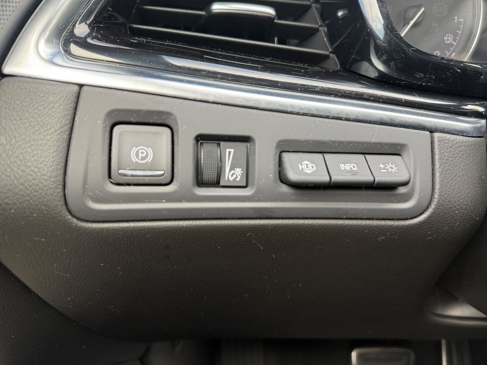 2024 Cadillac XT6 Base