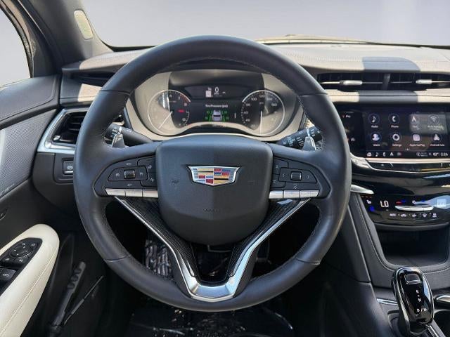 2024 Cadillac XT6 Base