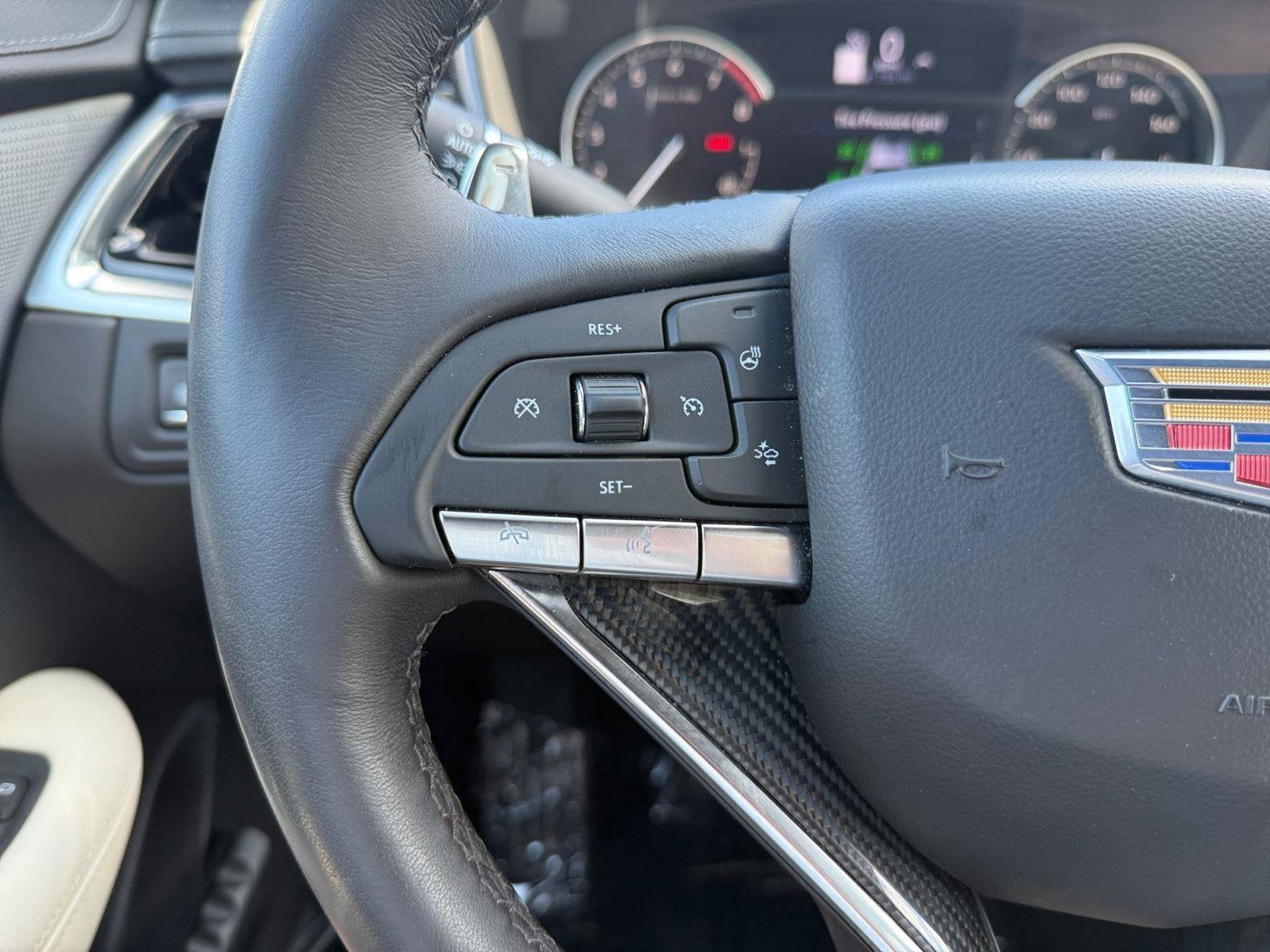 2024 Cadillac XT6 Base