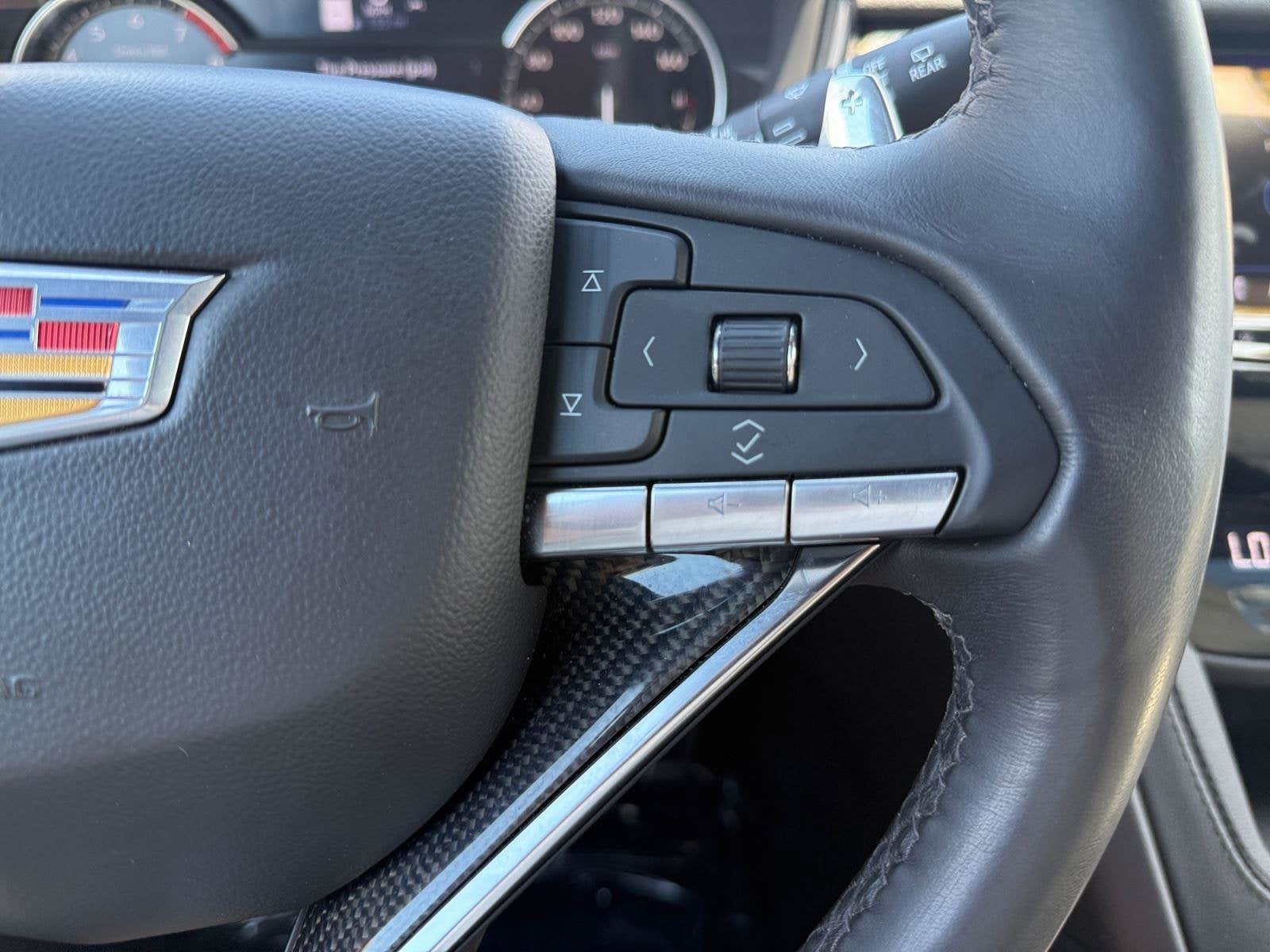 2024 Cadillac XT6 Base