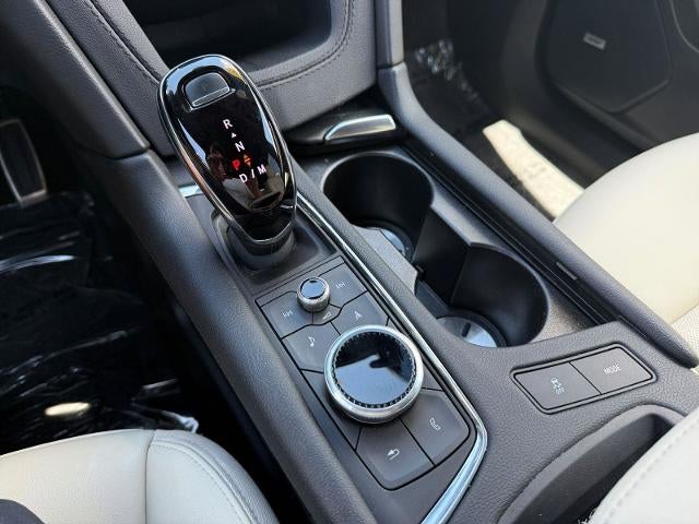2024 Cadillac XT6 Base