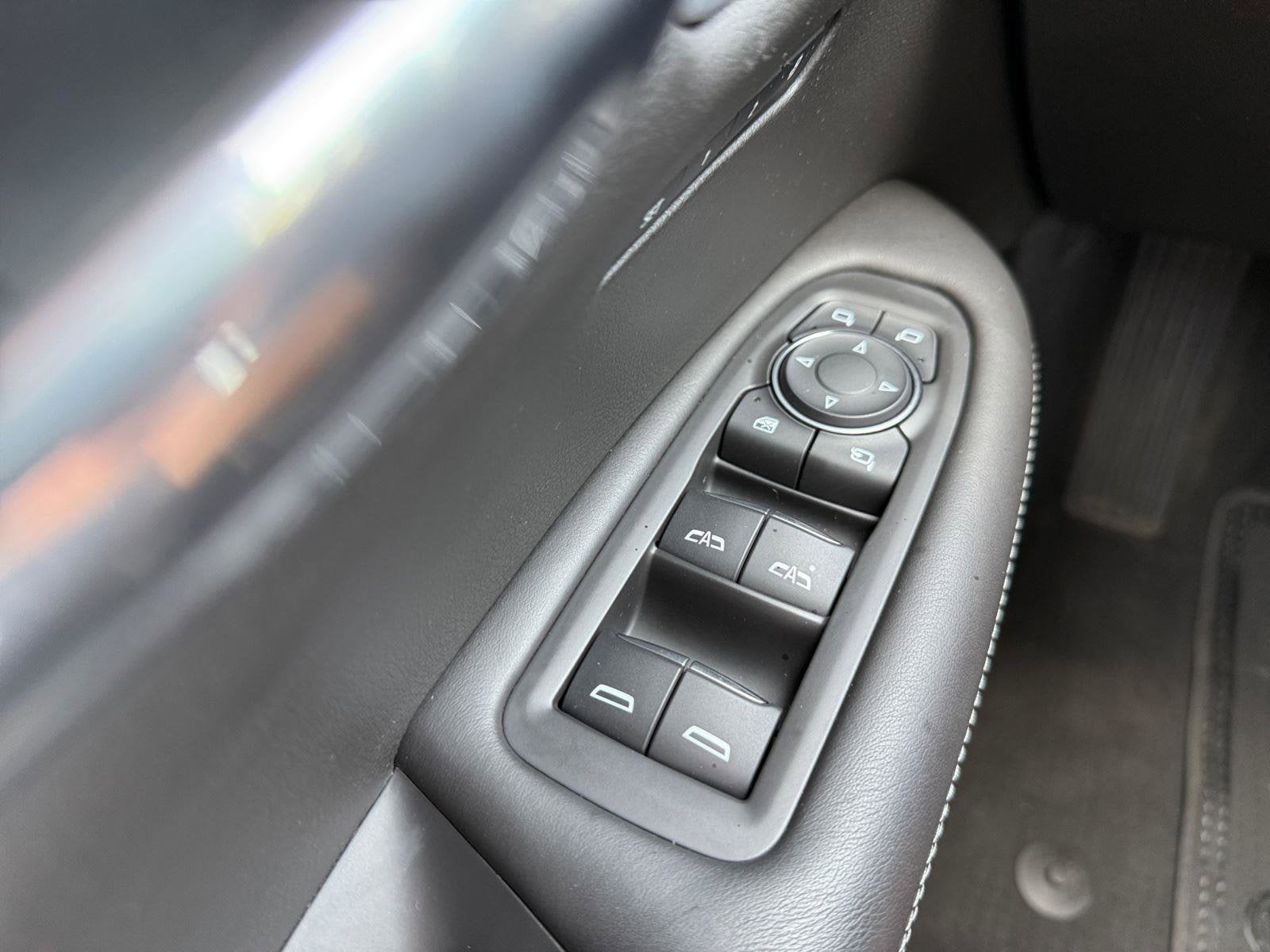 2023 Cadillac XT6 Base