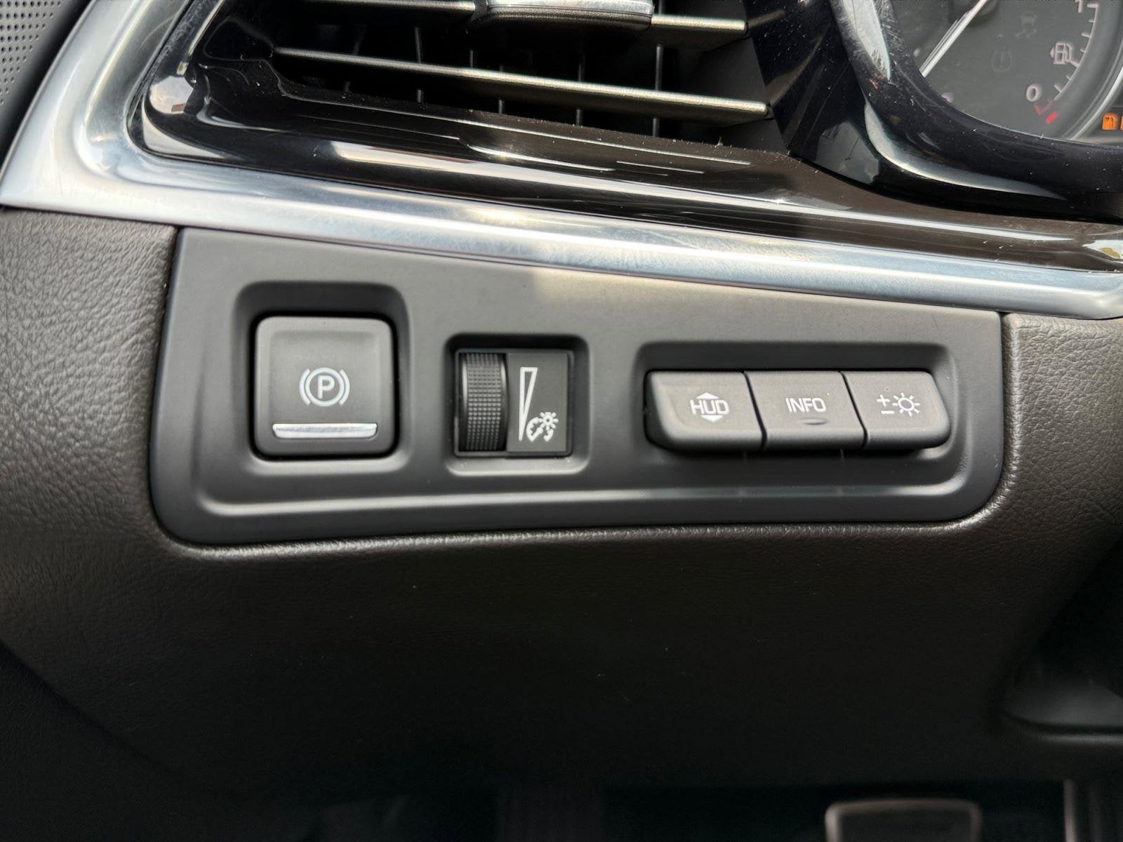 2023 Cadillac XT6 Base
