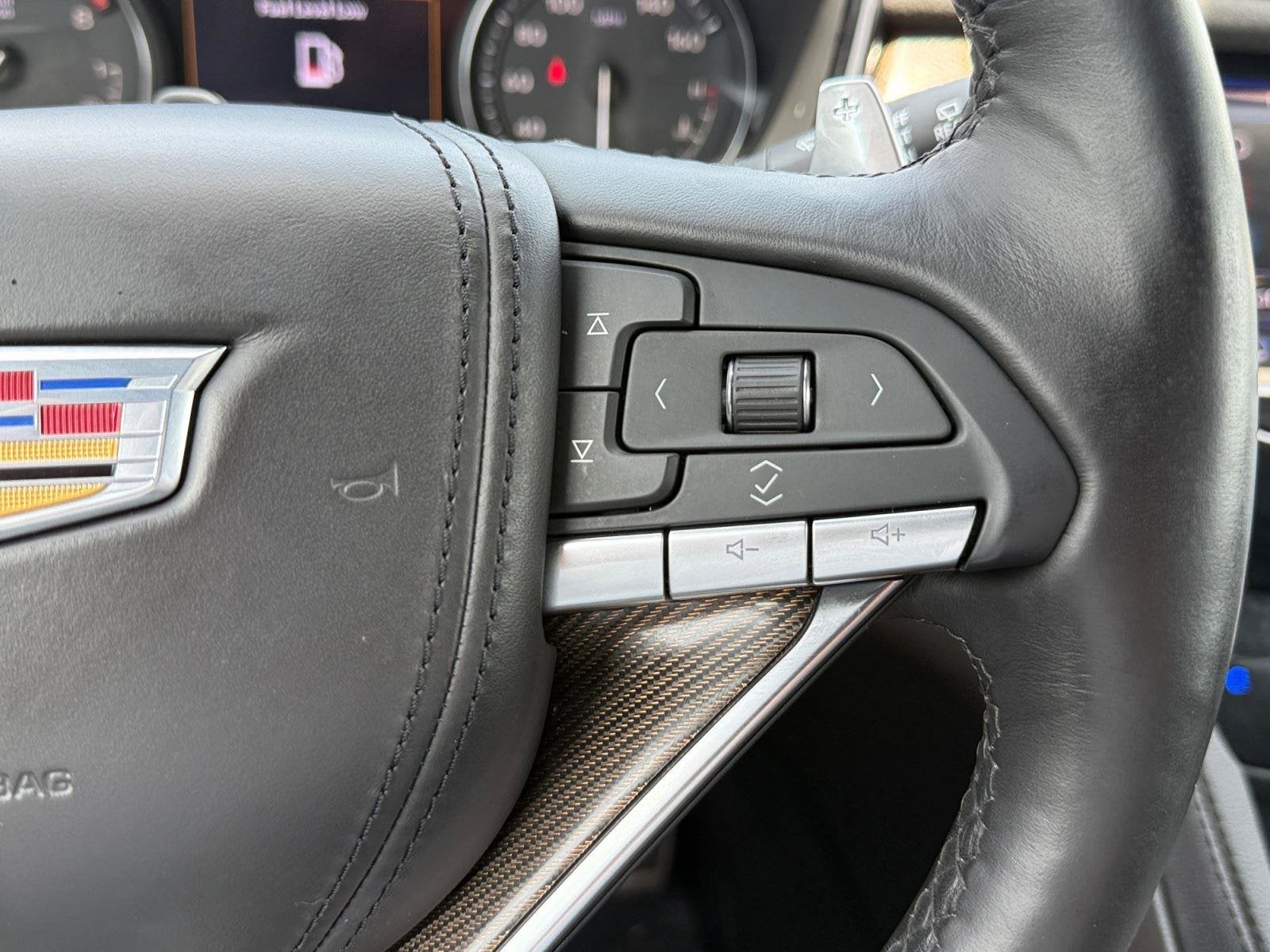 2023 Cadillac XT6 Base