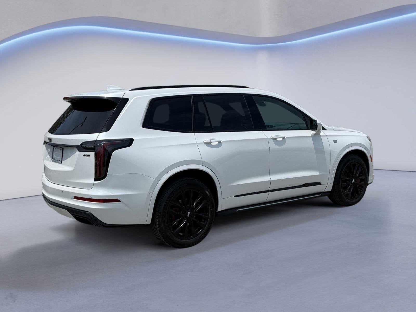 2023 Cadillac XT6 Base