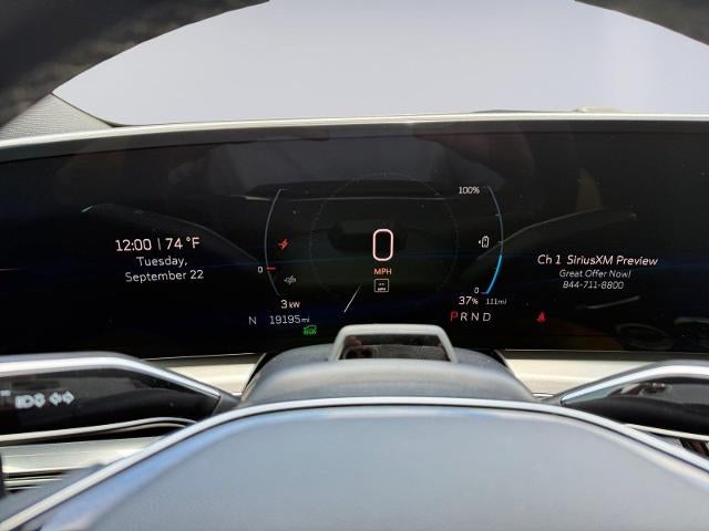 2024 Cadillac LYRIQ Luxury 2