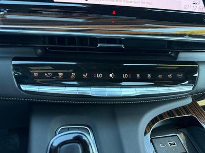 2023 Cadillac Escalade 4WD Premium Luxury