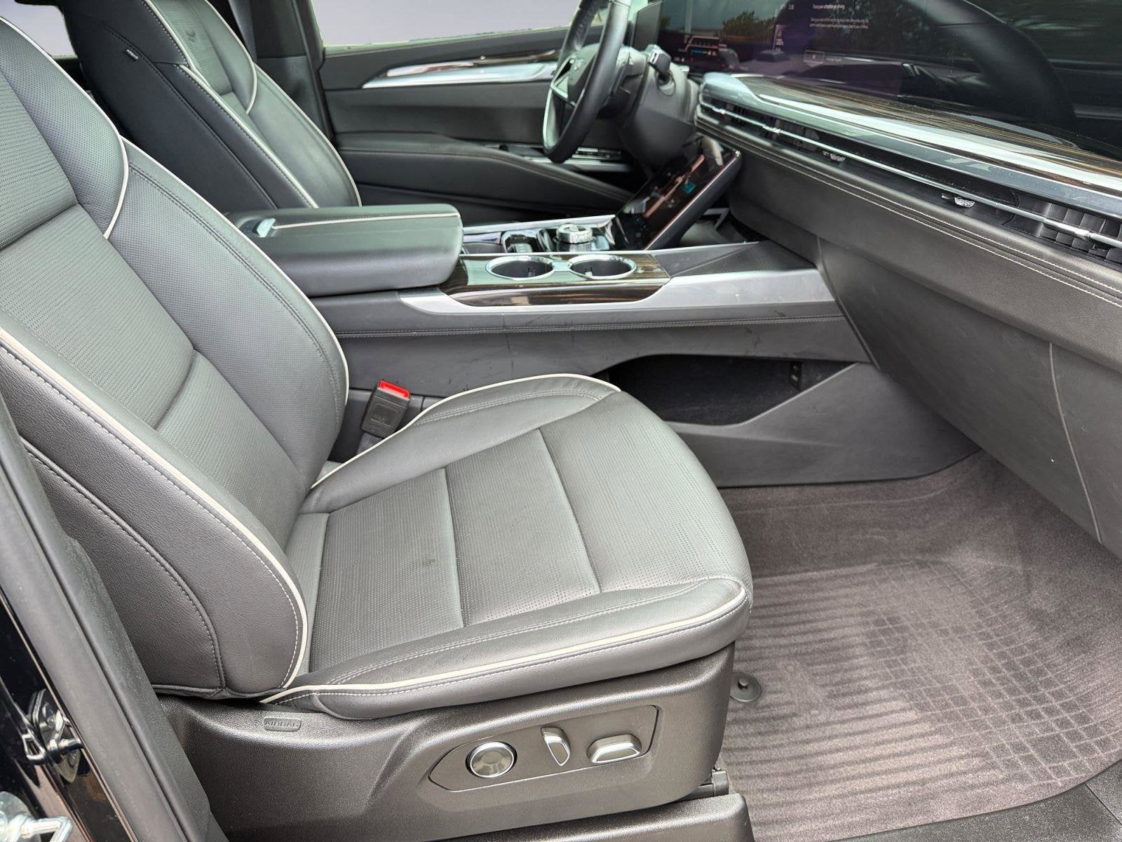 2025 Cadillac Escalade ESV Base