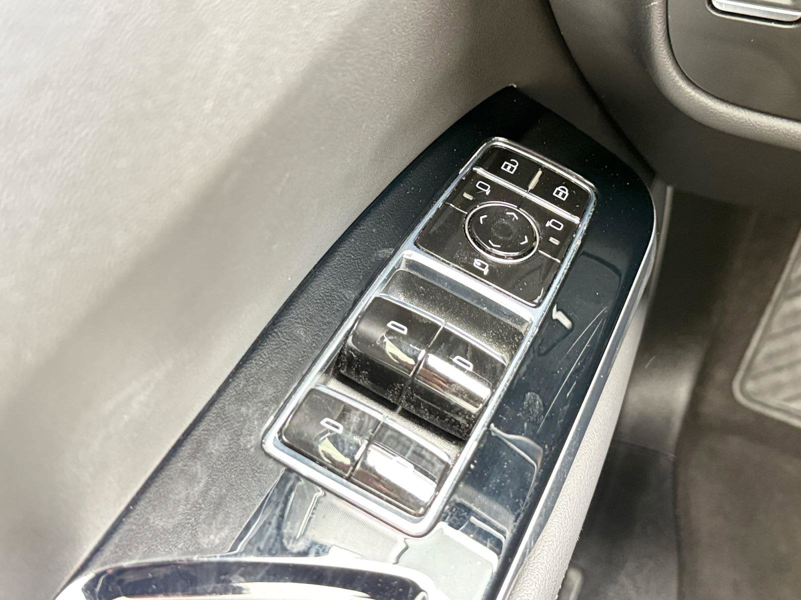 2025 Cadillac Escalade ESV Base