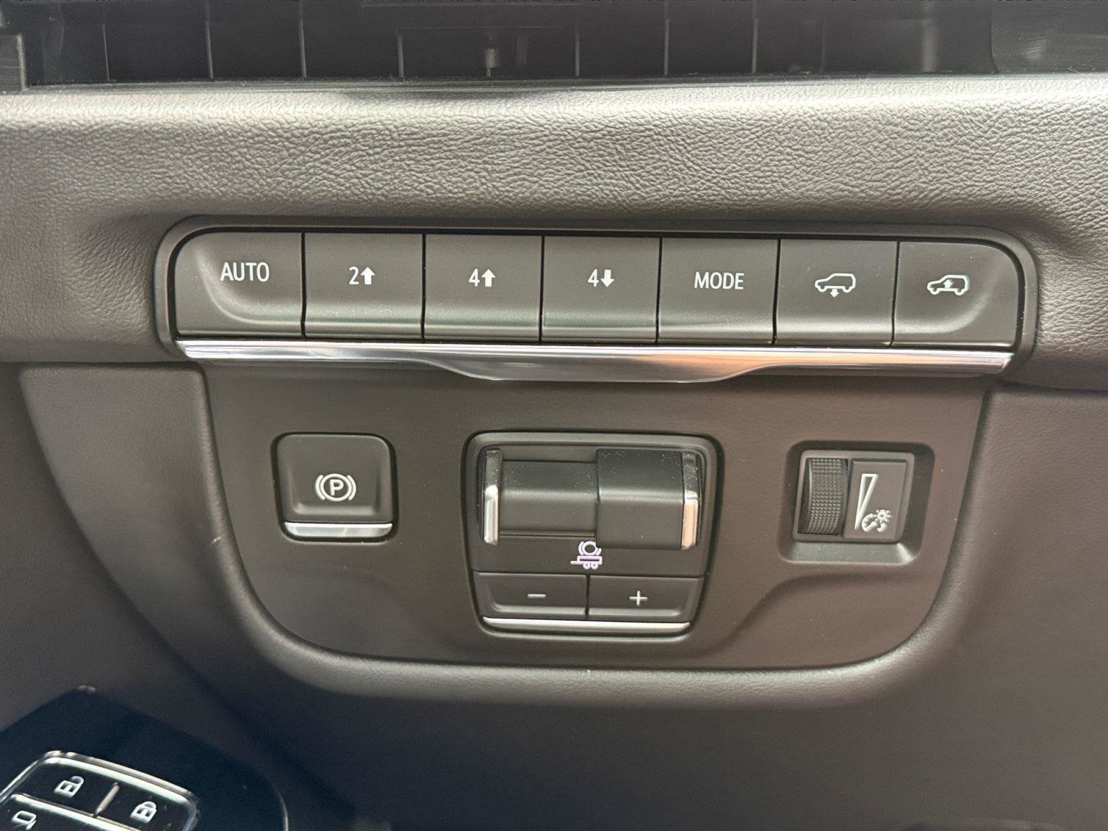 2025 Cadillac Escalade ESV Base