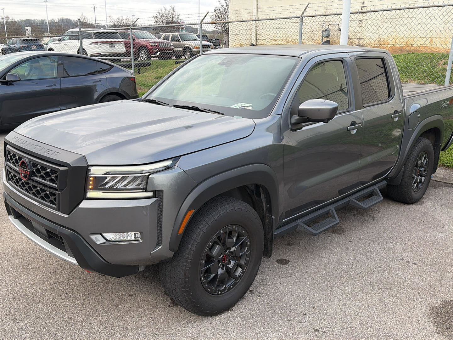 2023 Nissan Frontier Base