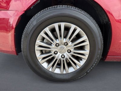 2013 Chrysler Town & Country Base