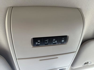 2013 Chrysler Town & Country Base