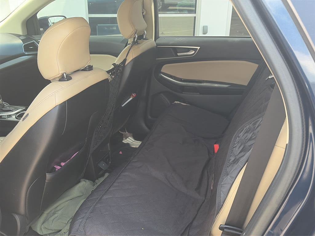 2017 Ford Edge Base