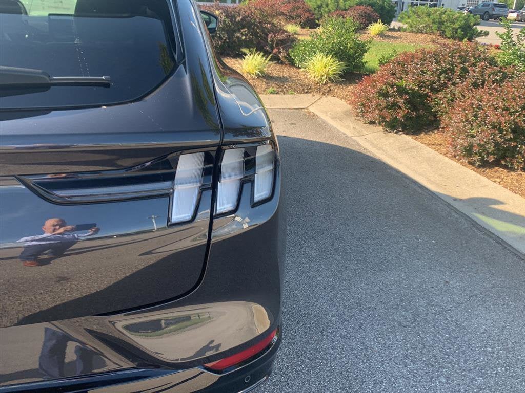 2022 Ford Mustang Mach-E Base