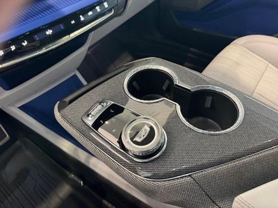 2025 Cadillac OPTIQ AWD 4dr Luxury w/1SE