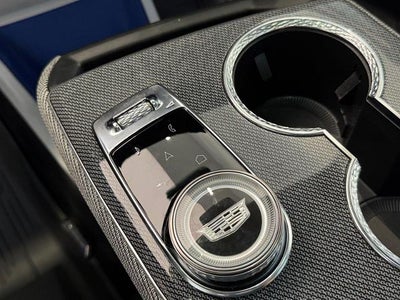 2025 Cadillac OPTIQ AWD 4dr Luxury w/1SE