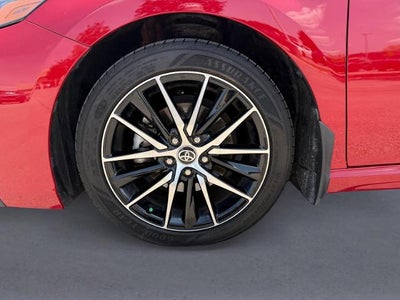 2022 Toyota Camry SE Auto (SE)