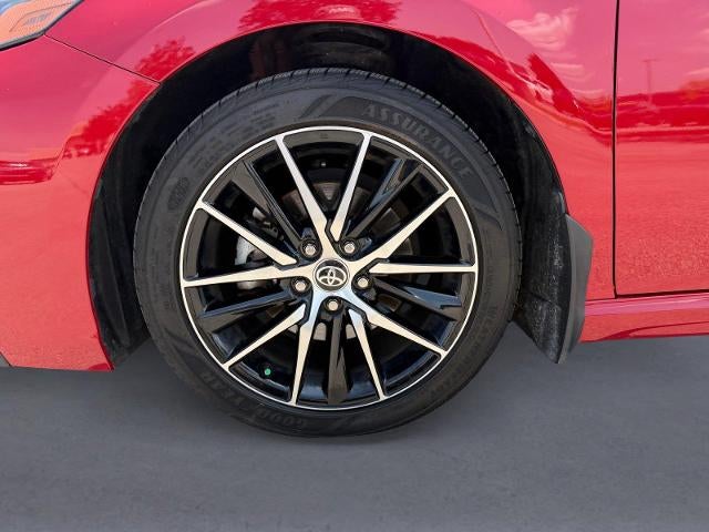 2022 Toyota Camry SE Auto (SE)
