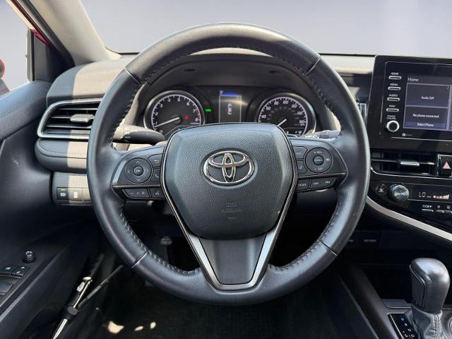 2022 Toyota Camry SE Auto (SE)