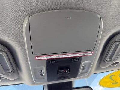2022 Toyota Camry SE Auto (SE)