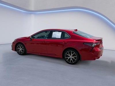 2022 Toyota Camry SE Auto (SE)
