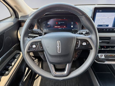 2023 Lincoln Corsair Base