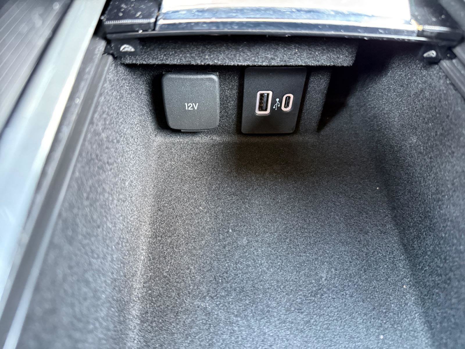 2023 Lincoln Corsair Base