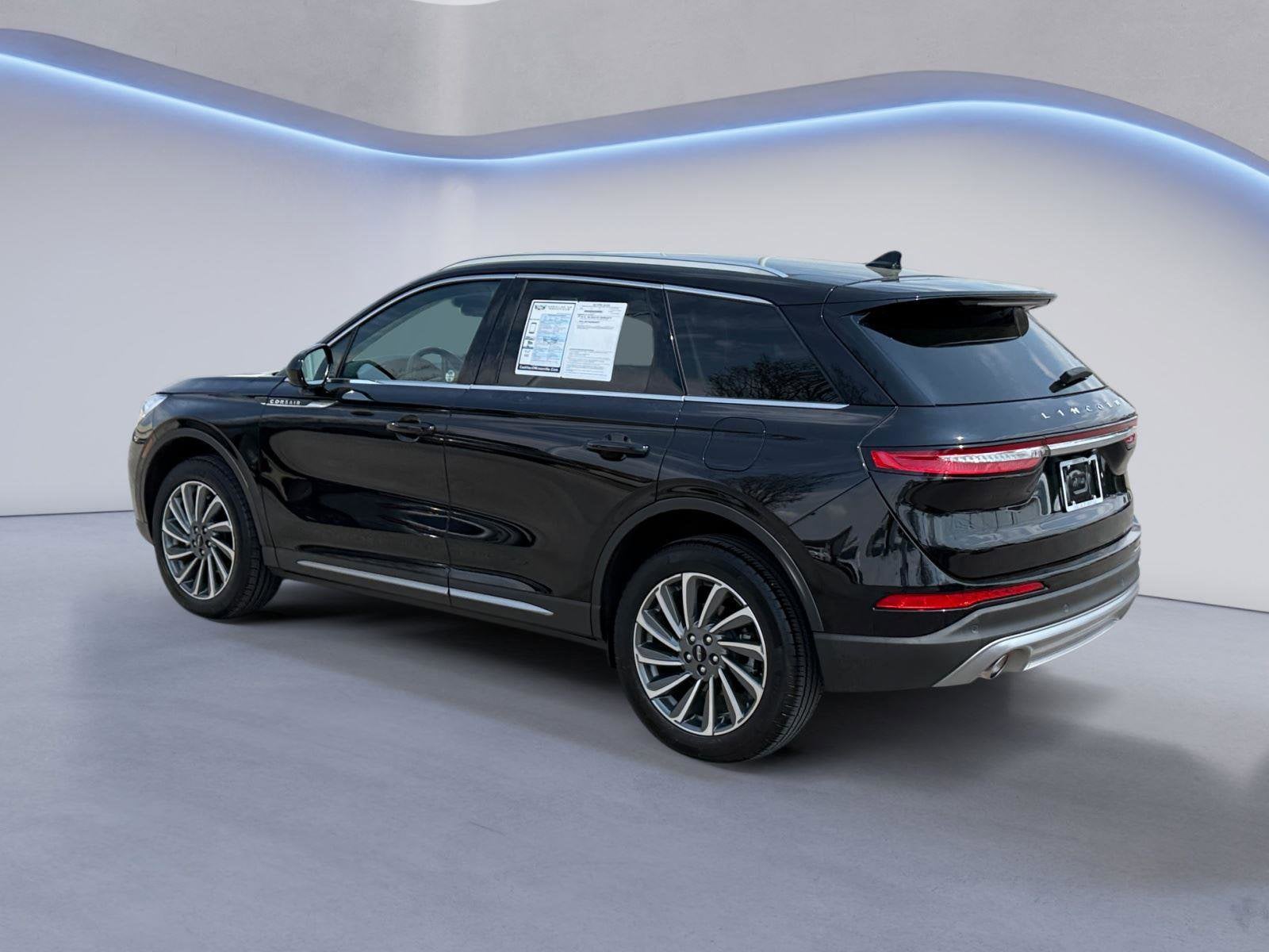 2023 Lincoln Corsair Base