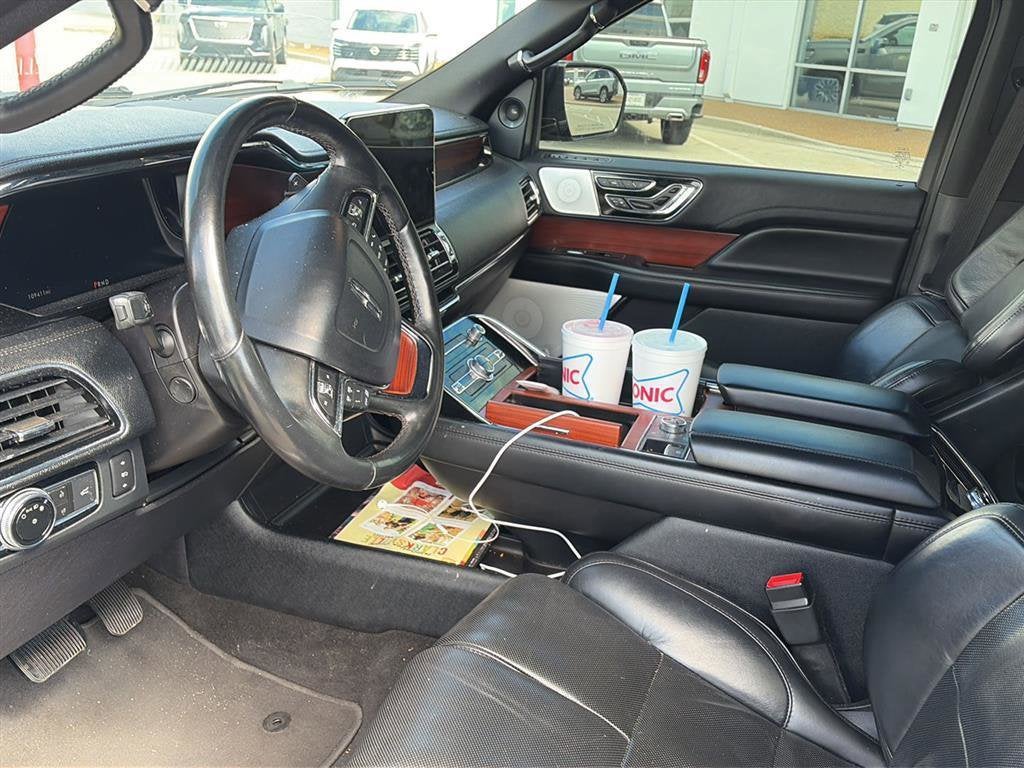 2021 Lincoln Navigator Base