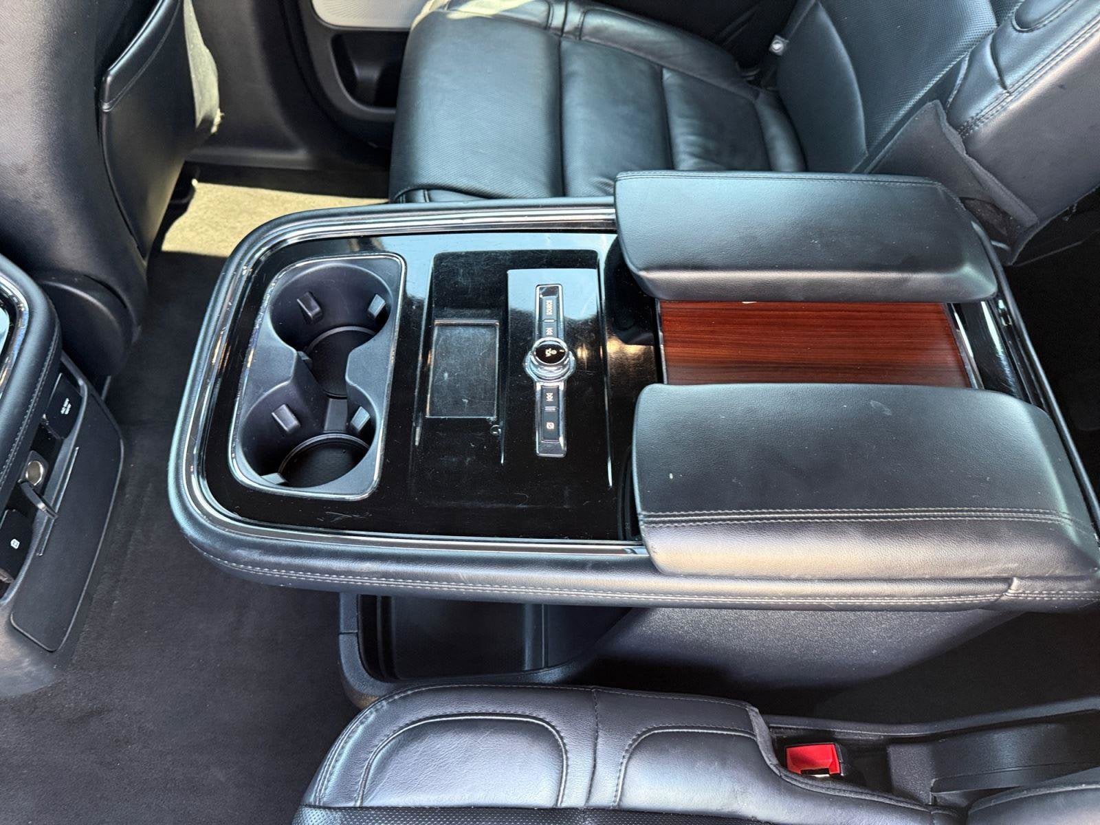 2021 Lincoln Navigator Base