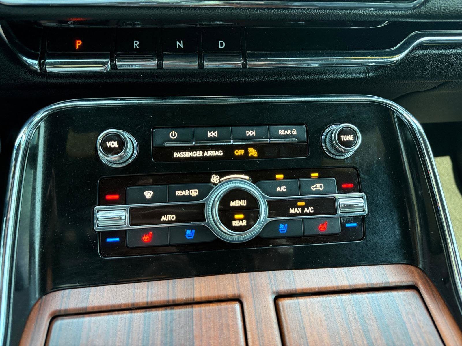 2021 Lincoln Navigator Base