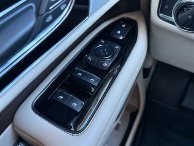 2021 Lincoln Navigator Base