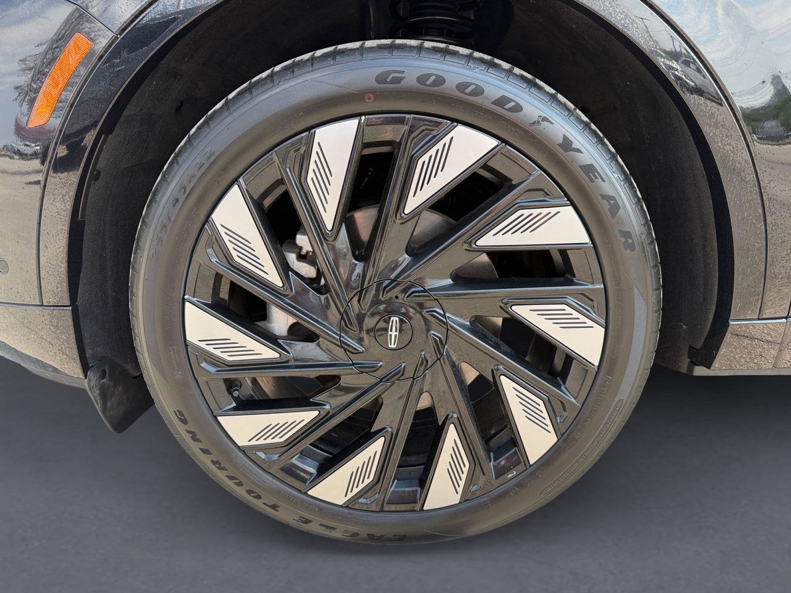 2024 Lincoln Nautilus Base