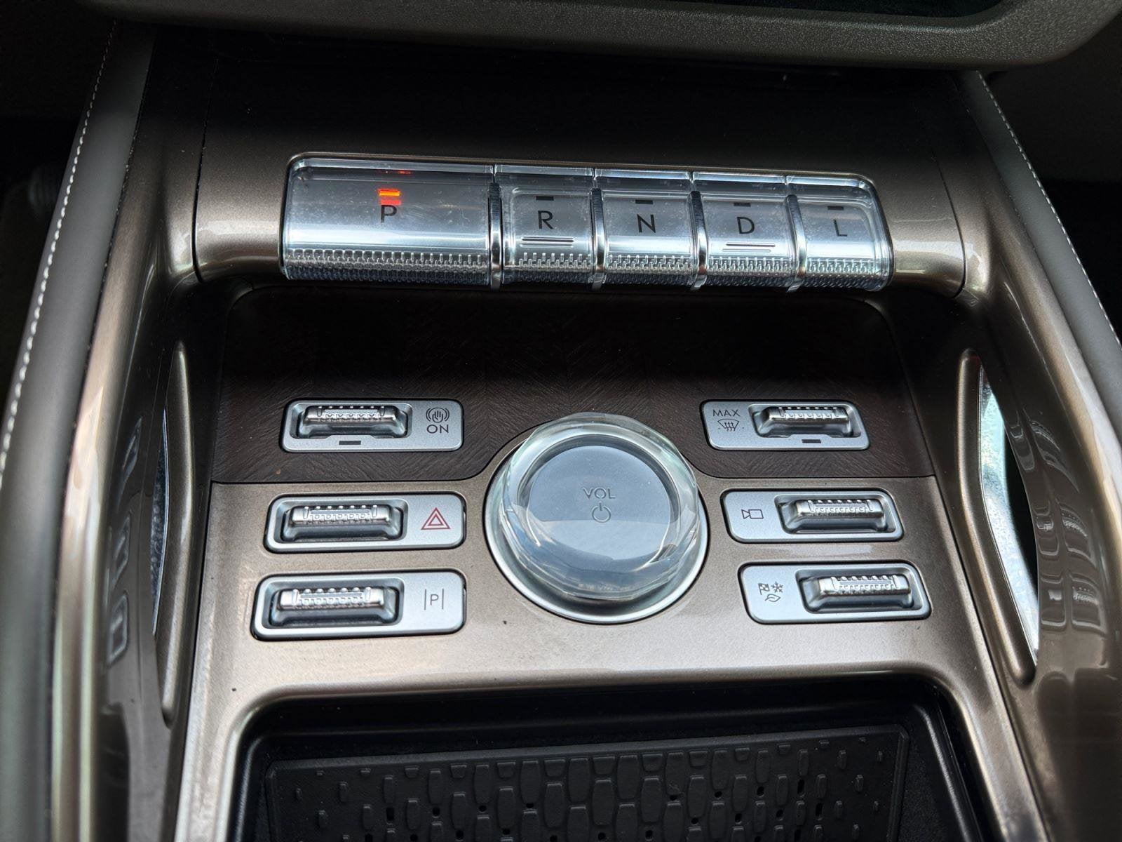 2024 Lincoln Nautilus Base