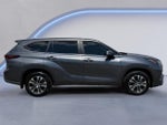 2024 Toyota Highlander LE AWD (SE)