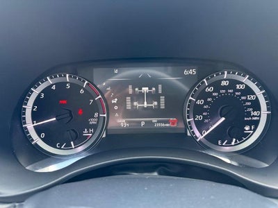2024 Toyota Highlander LE AWD (SE)