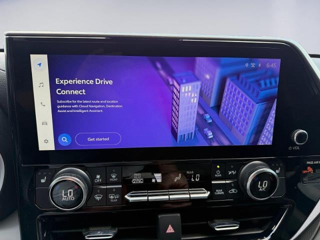 2024 Toyota Highlander LE AWD (SE)
