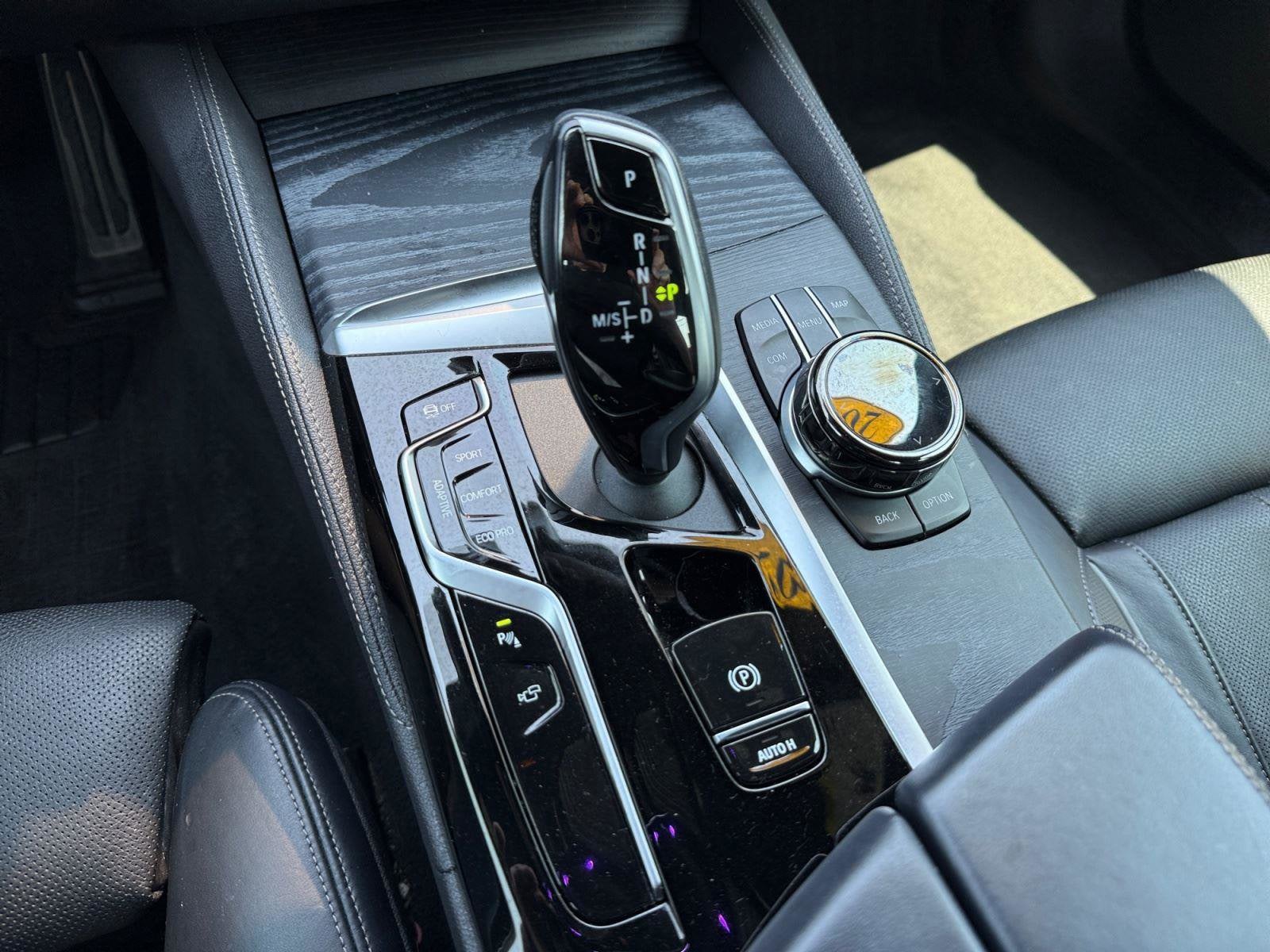 2022 BMW 5 Series Base