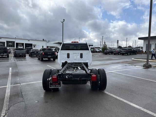 2026 GMC Sierra 3500 HD Chassis Cab Pro