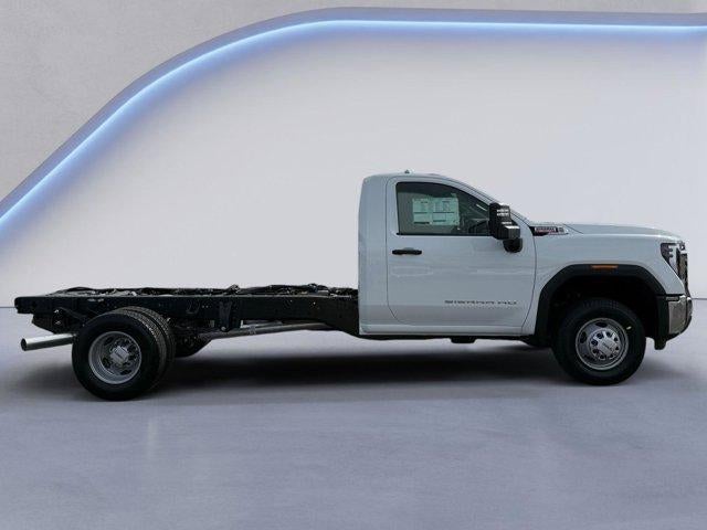 2026 GMC Sierra 3500 HD Chassis Cab Pro