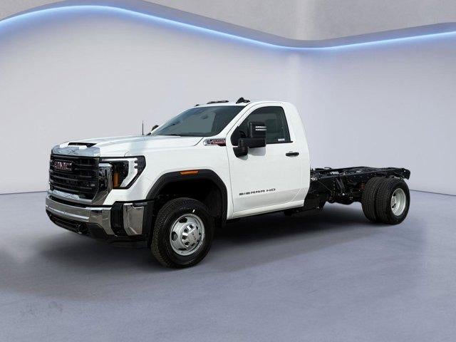 2026 GMC Sierra 3500 HD Chassis Cab Pro