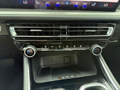 2024 Chevrolet Traverse AWD LT