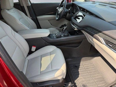 2022 Cadillac XT4 FWD Premium Luxury