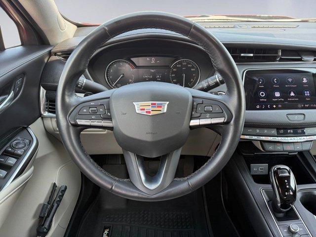 2022 Cadillac XT4 FWD Premium Luxury