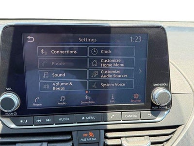 2025 Nissan Altima SR
