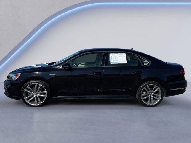 2018 Volkswagen Passat R-Line