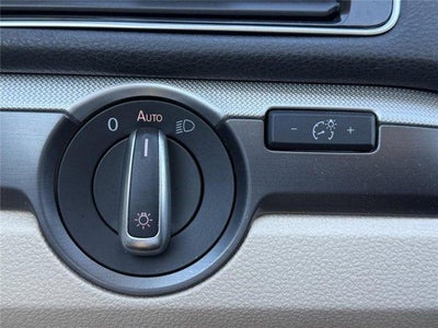 2018 Volkswagen Passat R-Line