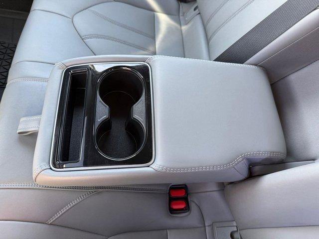 2021 Toyota Avalon XLE